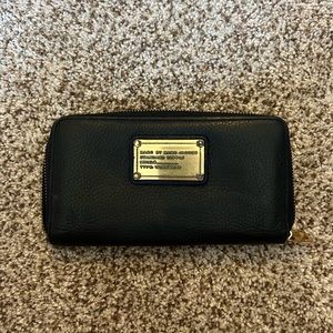 MARC BY MARC JACOBS WALLET-Black